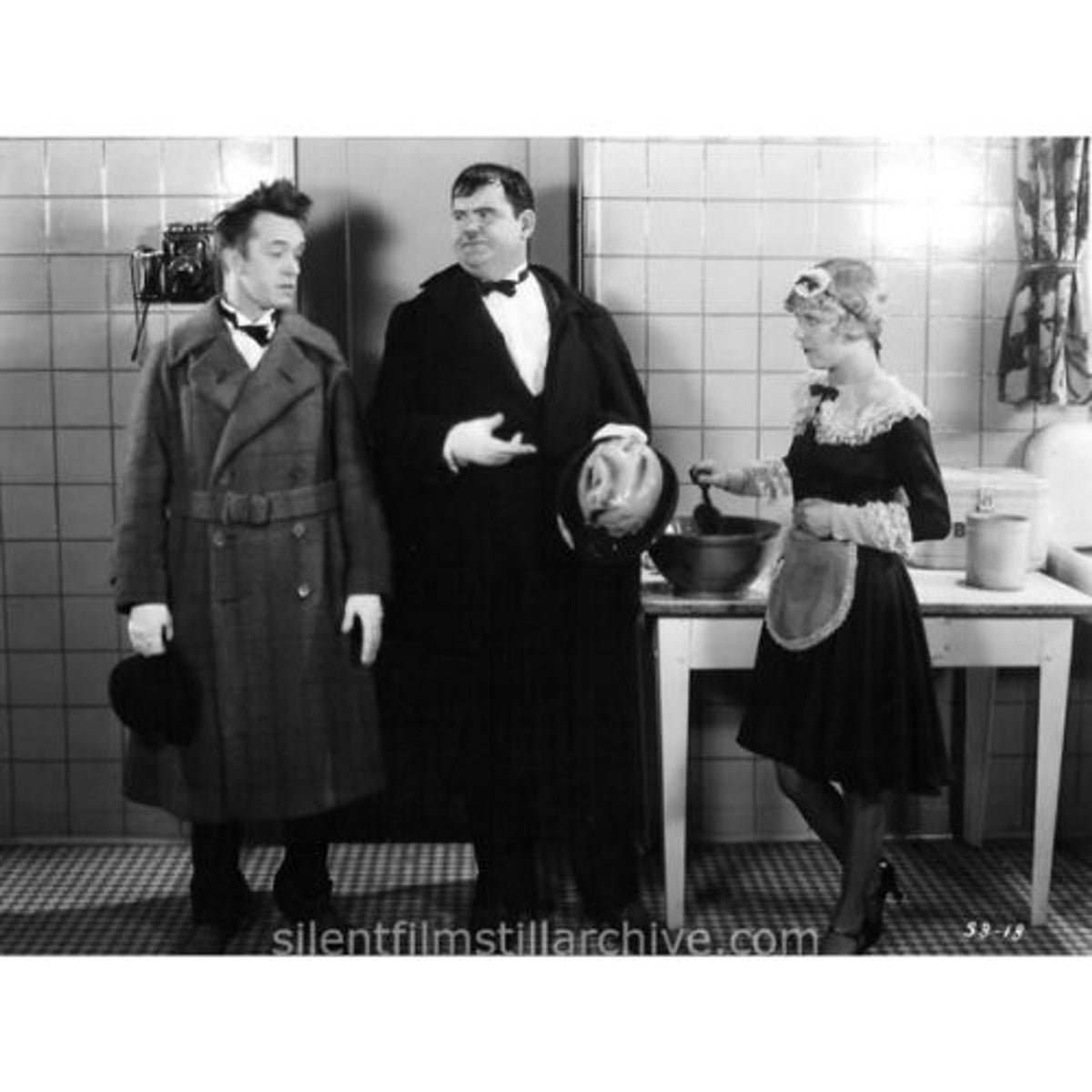 From Soup to Nuts (1928) Rare Classic Comedy DVD – Laurel & Hardy Silent Short